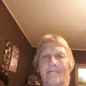 Meet your Posher, Cassandra